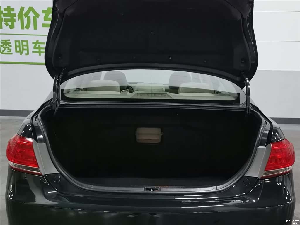 Toyota Camry, 2015 16