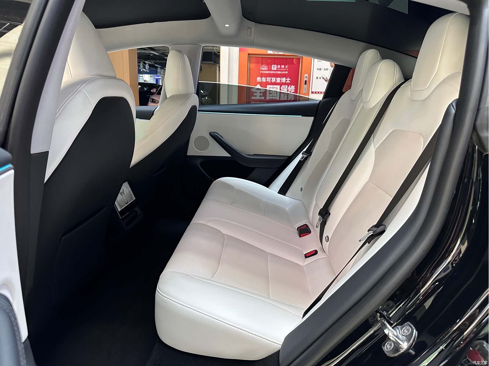 Tesla Model 3, 2024 14