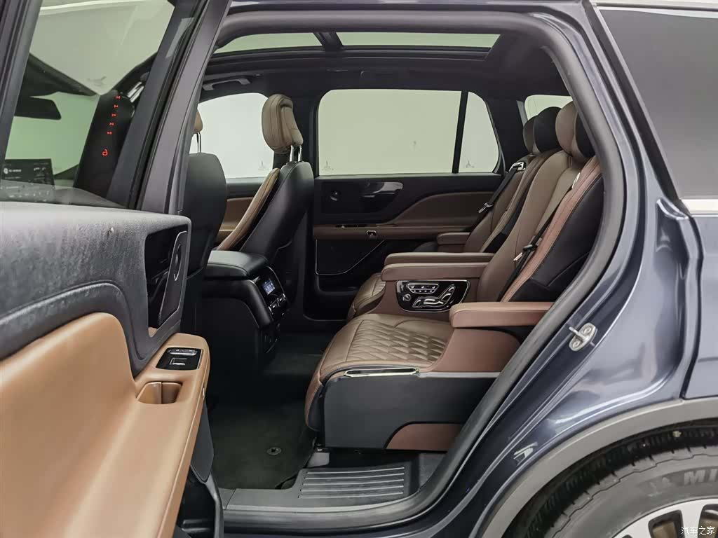 Lincoln Aviator, 2020 15