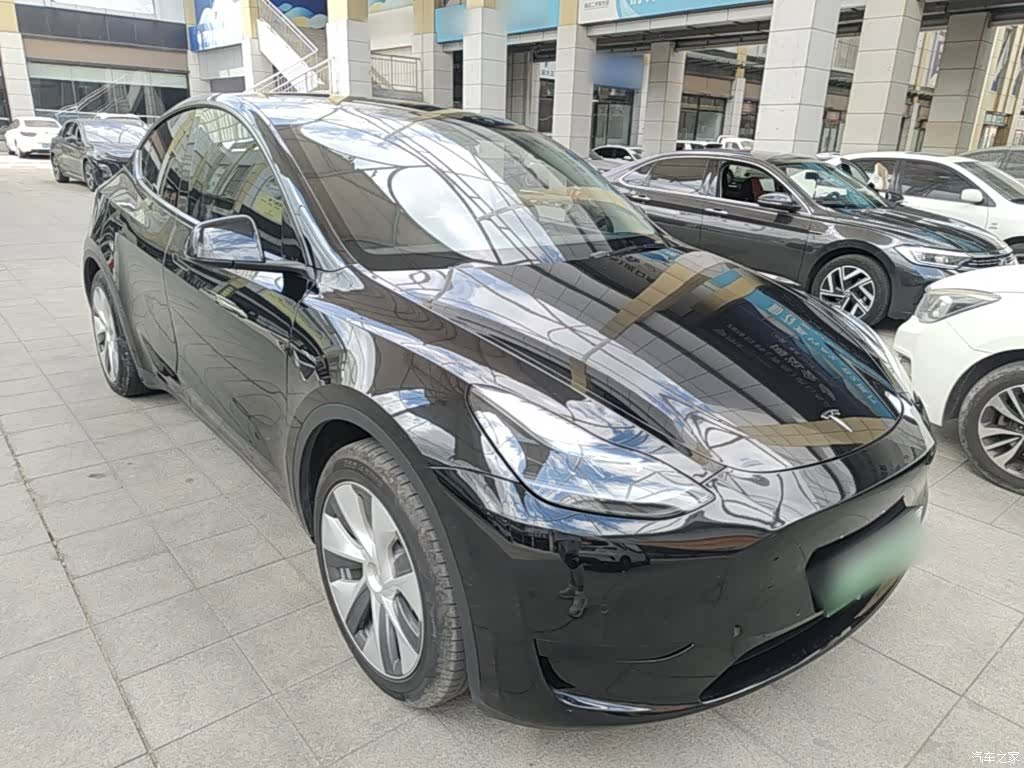 Tesla Model Y, 2022 4