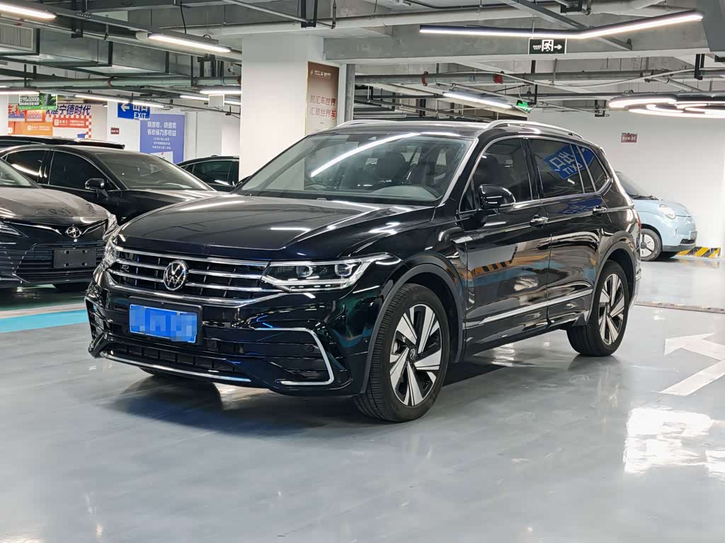 Volkswagen Tiguan L L 2023 330TSI AT R-Line