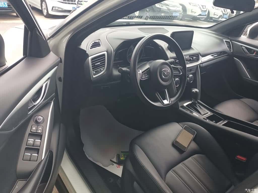 Mazda CX-4, 2019 16