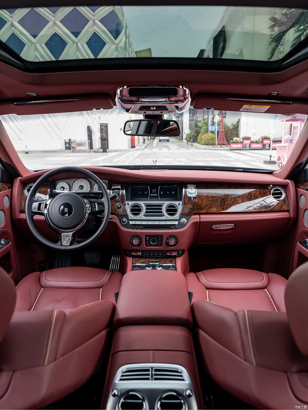 Rolls-Royce Ghost, 2019 12