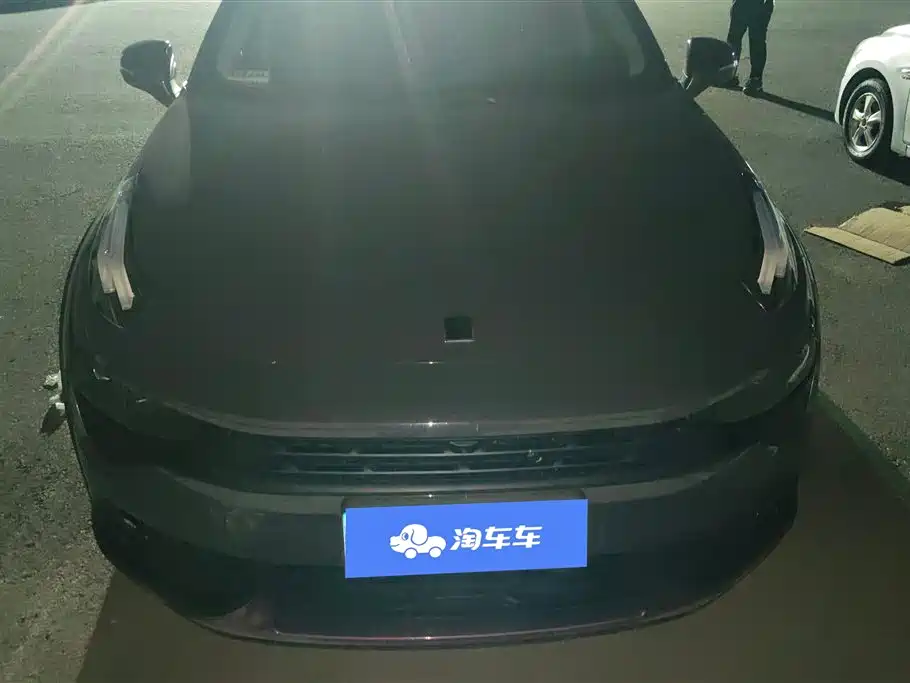 Lynk & Co 02