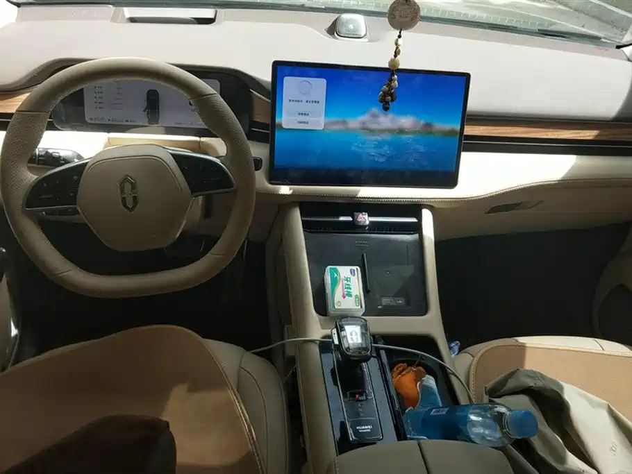 AITO Ask the world M7