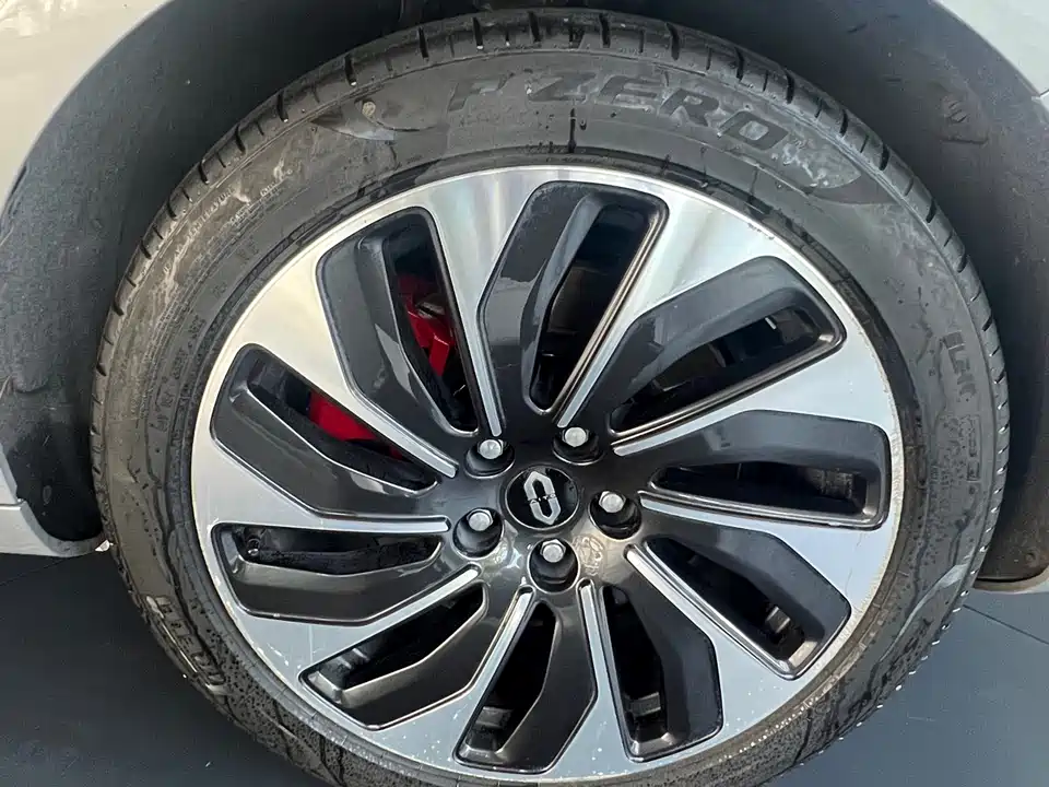 AITO Ask the world M5