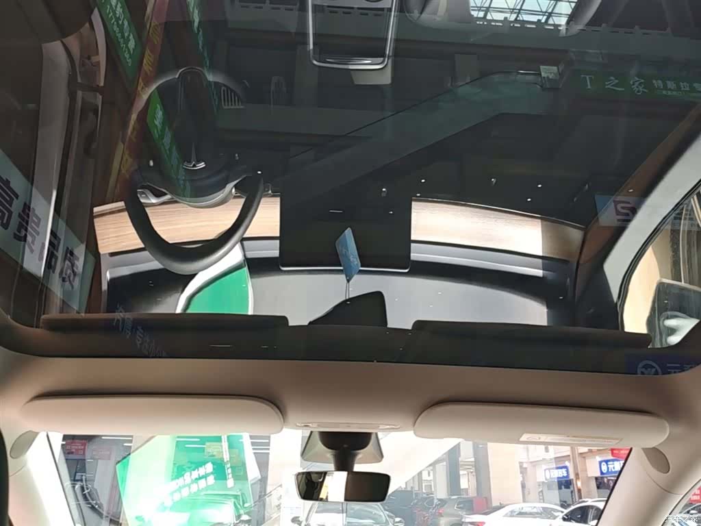 Tesla Model Y, 2022 18