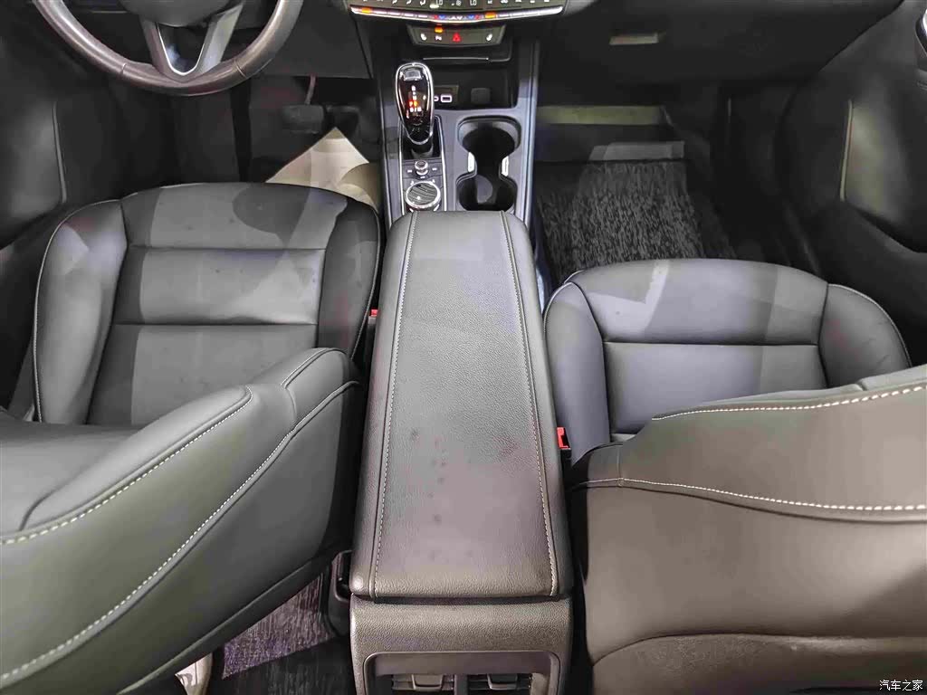 Cadillac XT4, 2020 9
