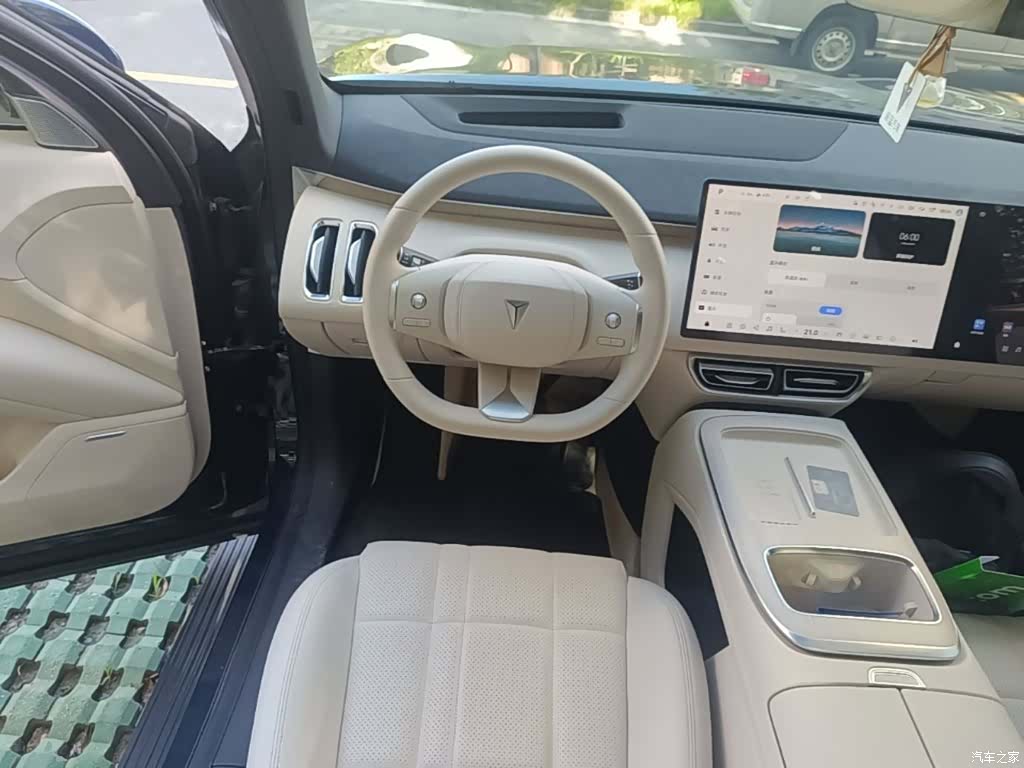 Deepal S09, 2025 11