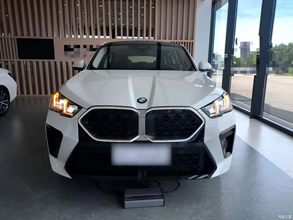 BMW X2, 2025 3