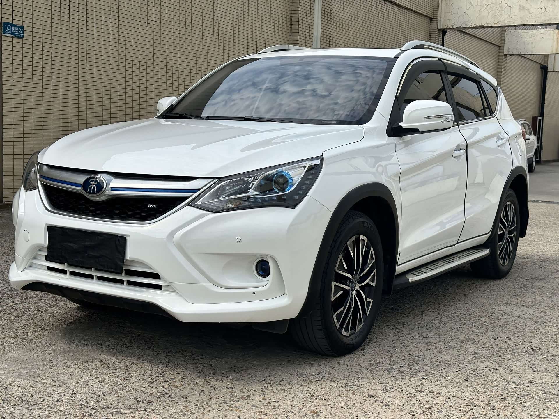 BYD Song