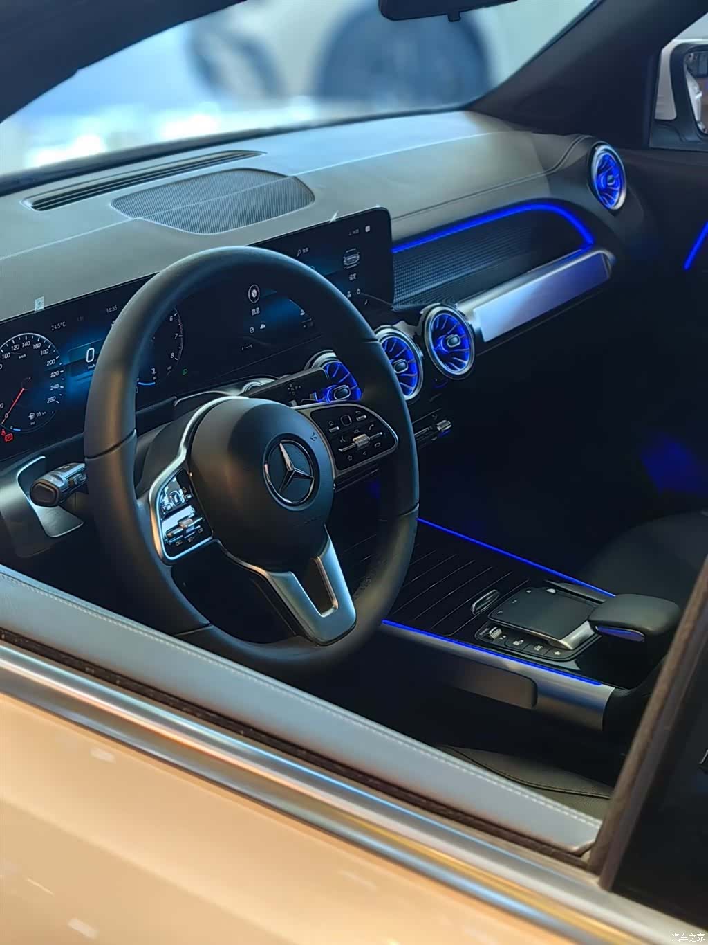 Mercedes-Benz GLB, 2023 7