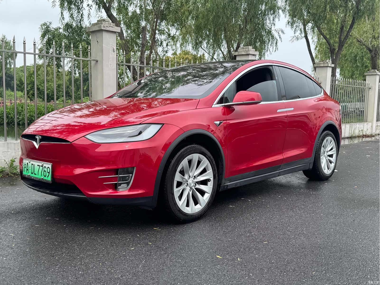 Tesla Model X, 2020 1