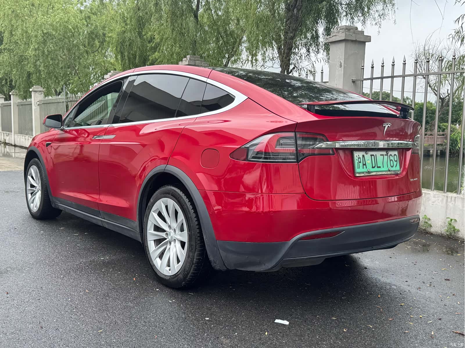 Tesla Model X, 2020 4