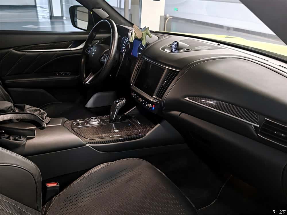 Maserati Levante, 2021 8