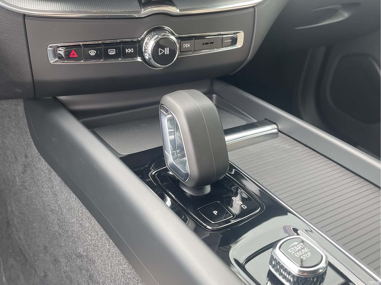Volvo XC60, 2026 9