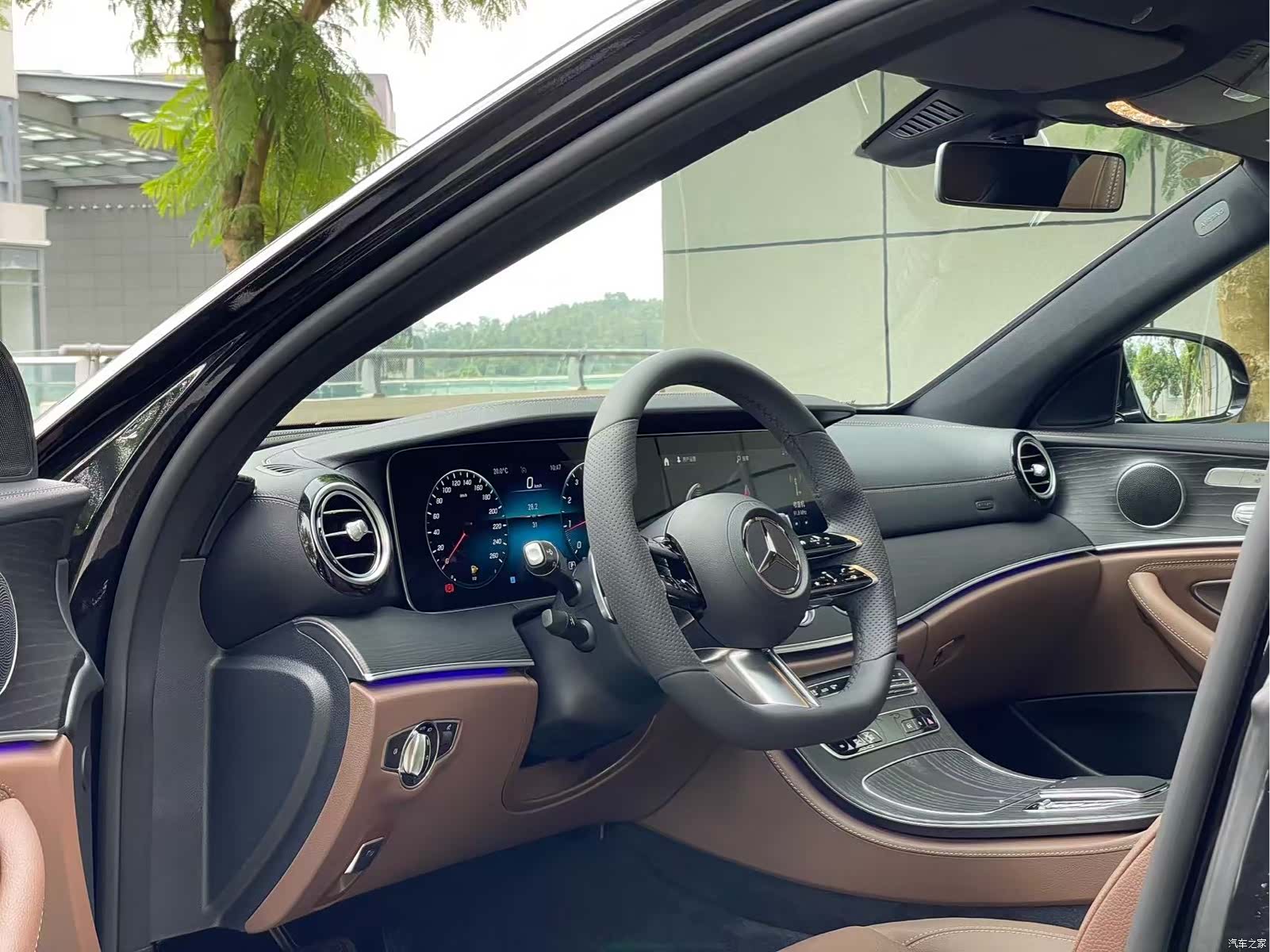 Mercedes-Benz E-Class, 2022 11