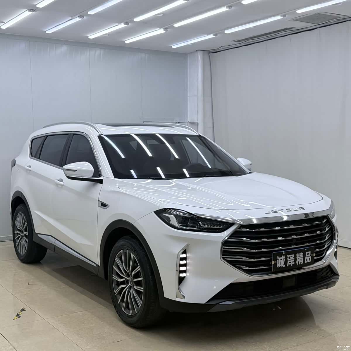 Jetour X70, 2023 3