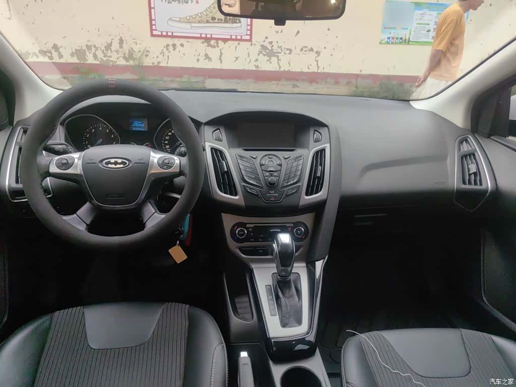 Ford Focus, 2015 6