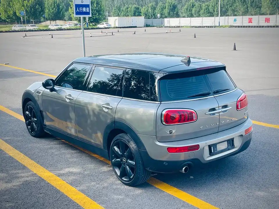 MINI CLUBMAN