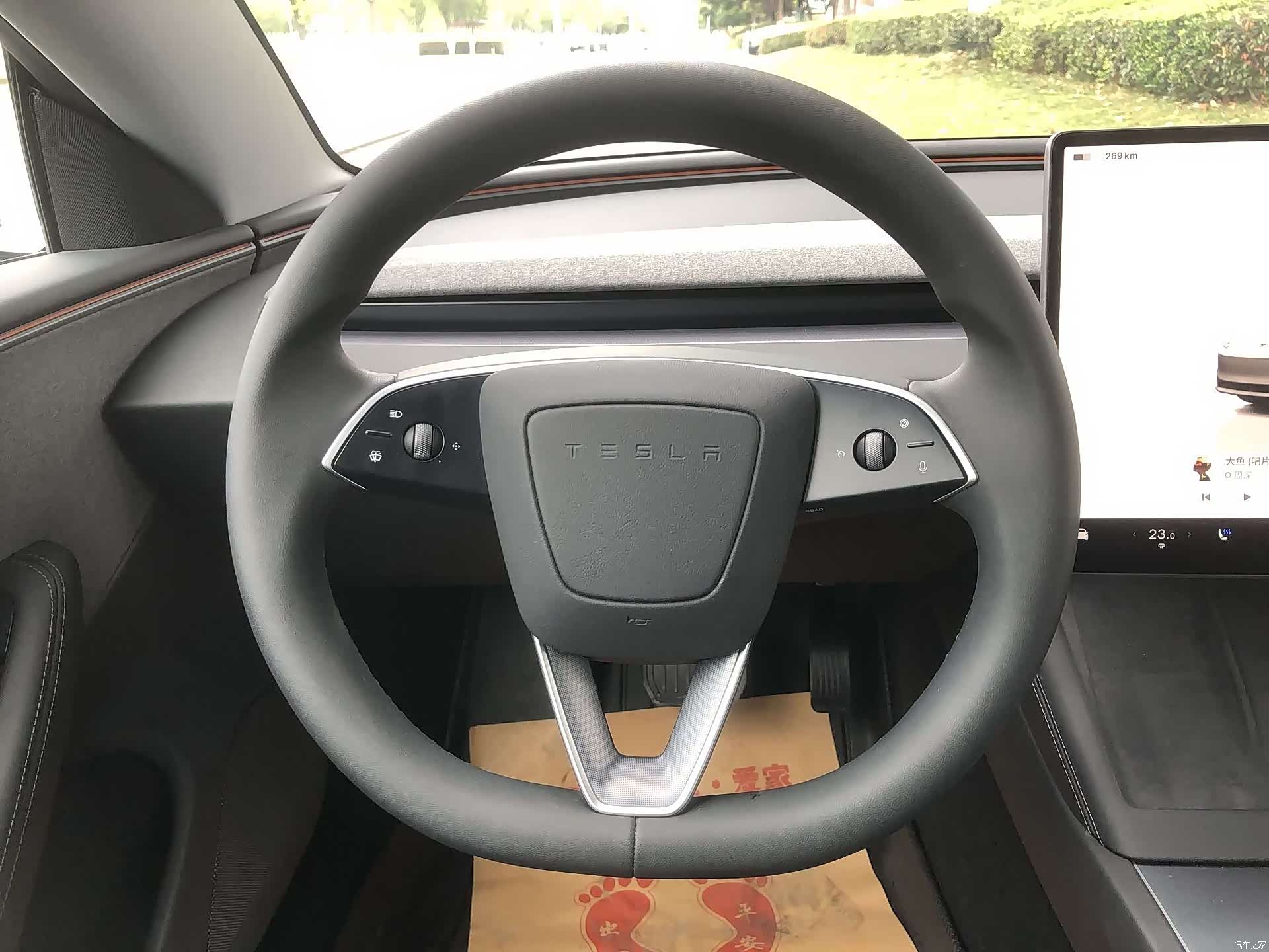 Tesla Model 3, 2025 6