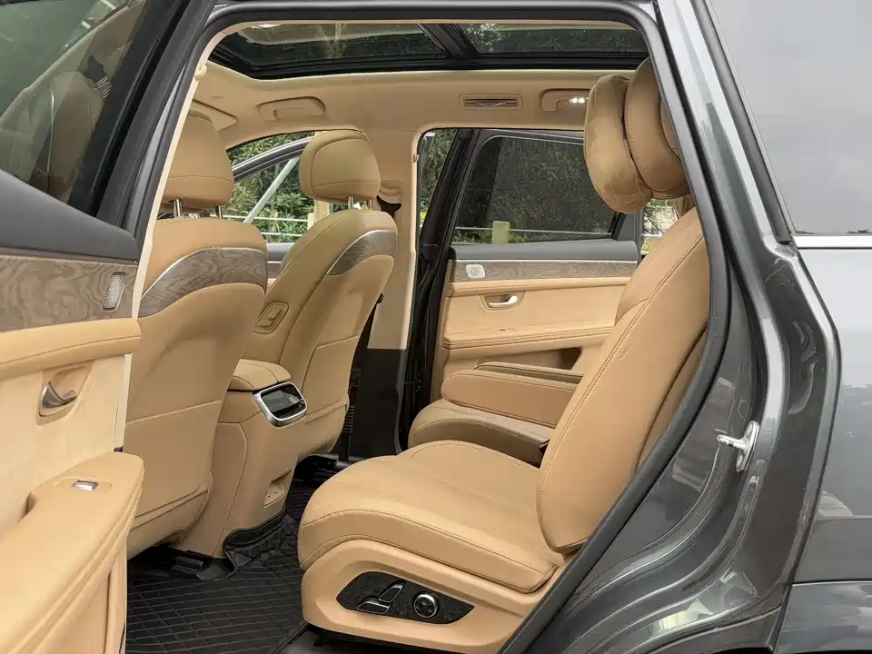 AITO Ask the world M7