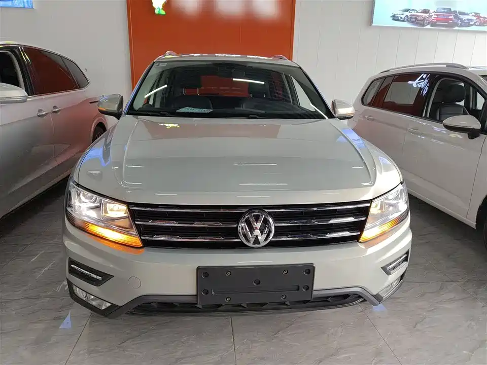 Volkswagen Tiguan L