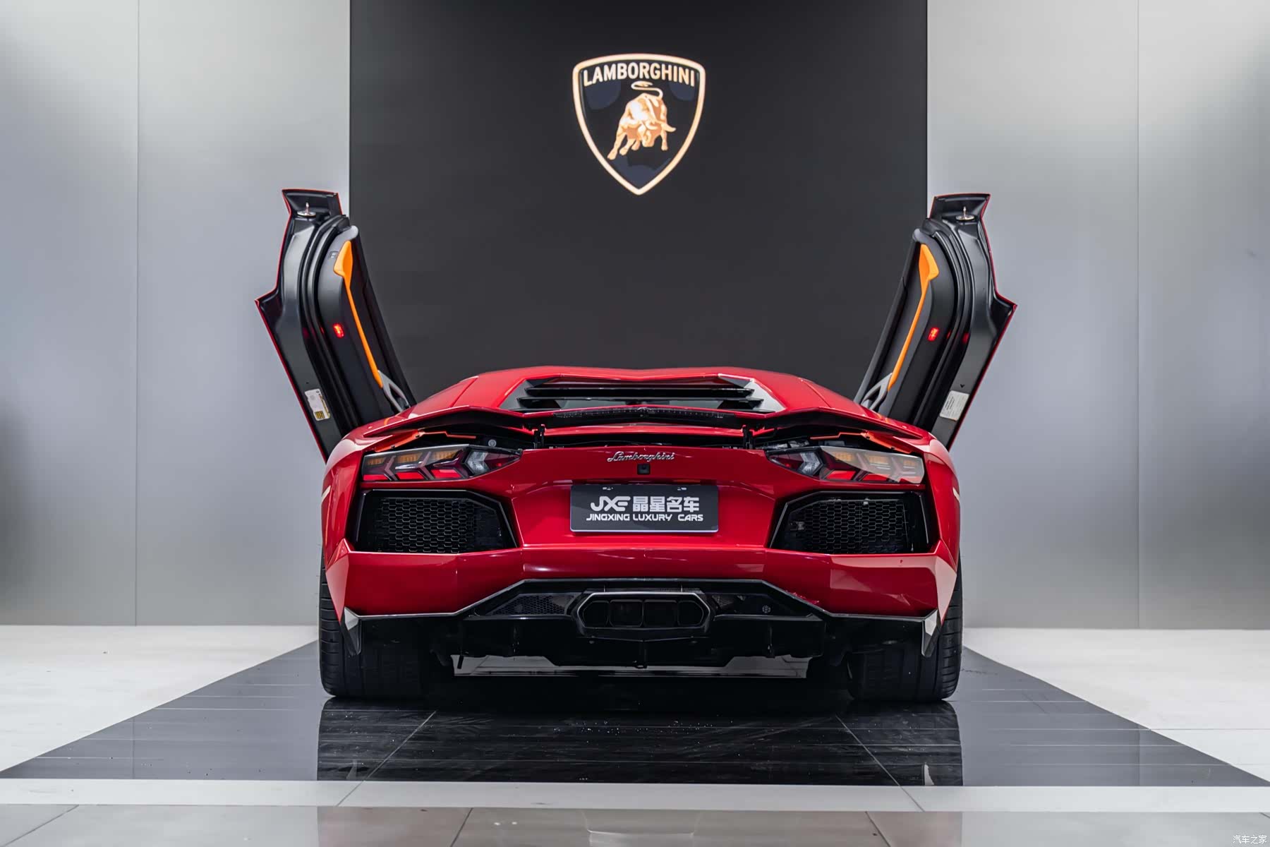 Lamborghini Aventador, 2013 12