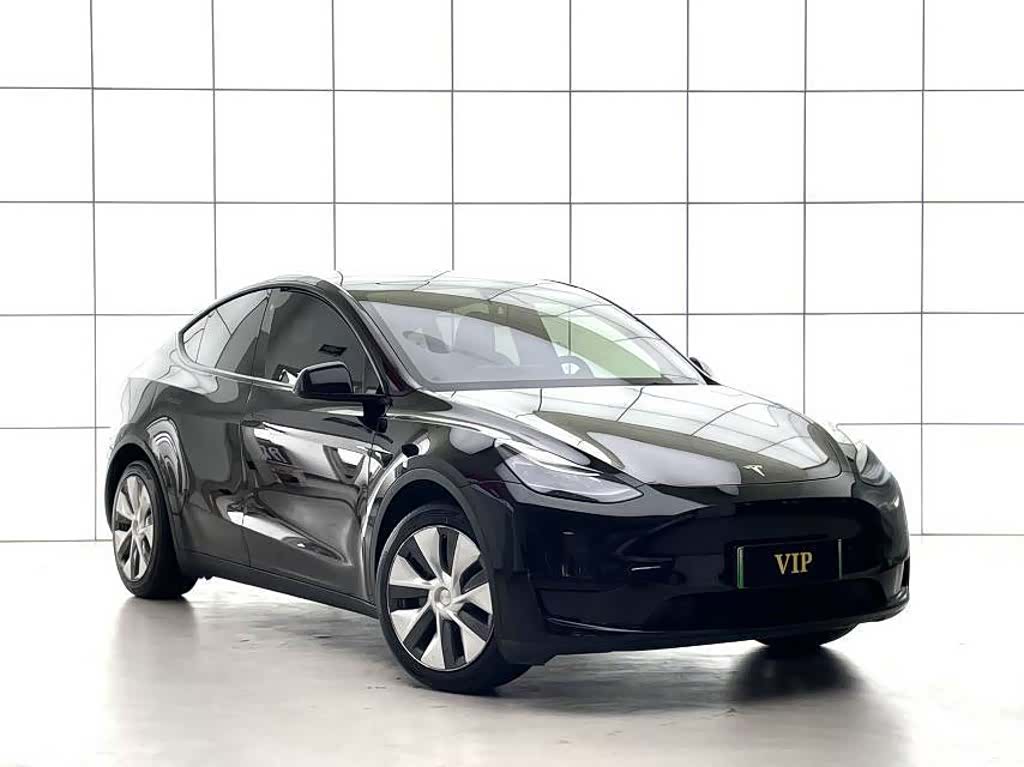 Tesla Model Y, 2022 2