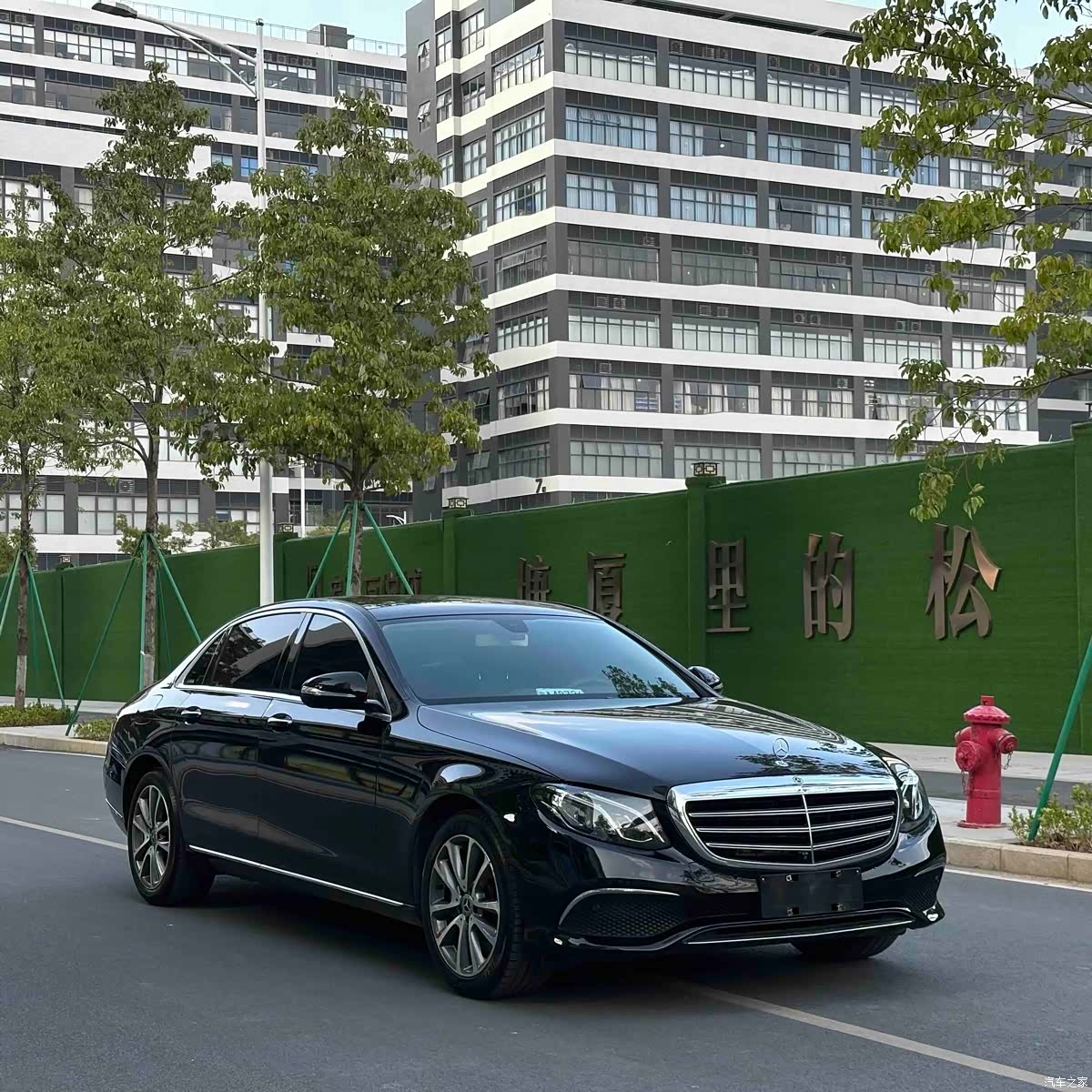 Mercedes-Benz E-Class, 2019 3