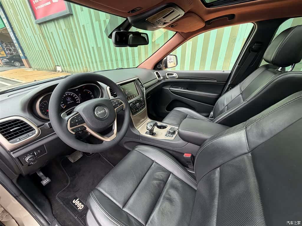 Jeep Grand Cherokee, 2014 3
