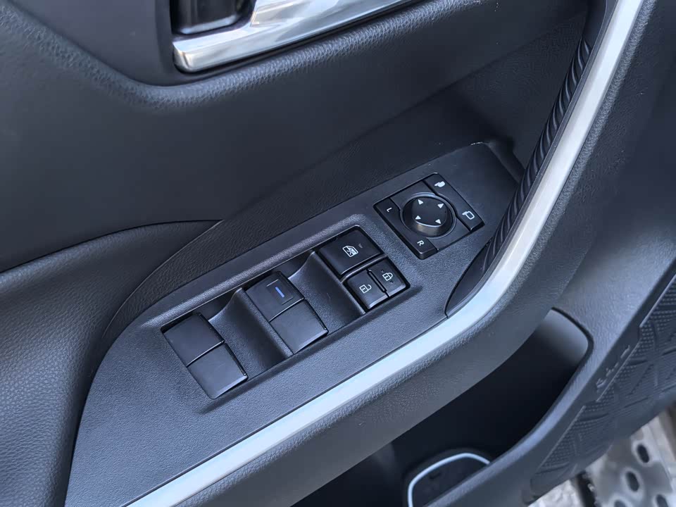 Toyota RAV4 Rongfang Dual Engine E+