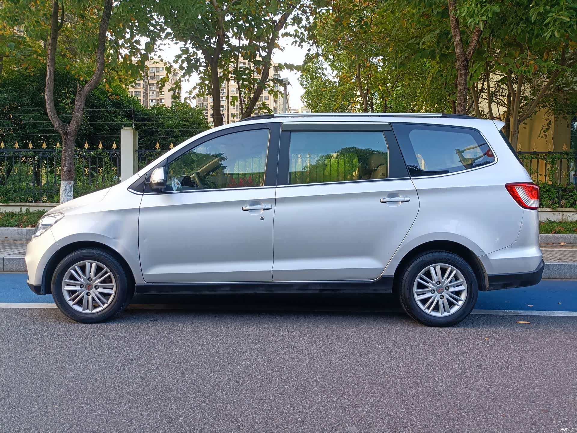 Wuling Hongguang, 2015 3