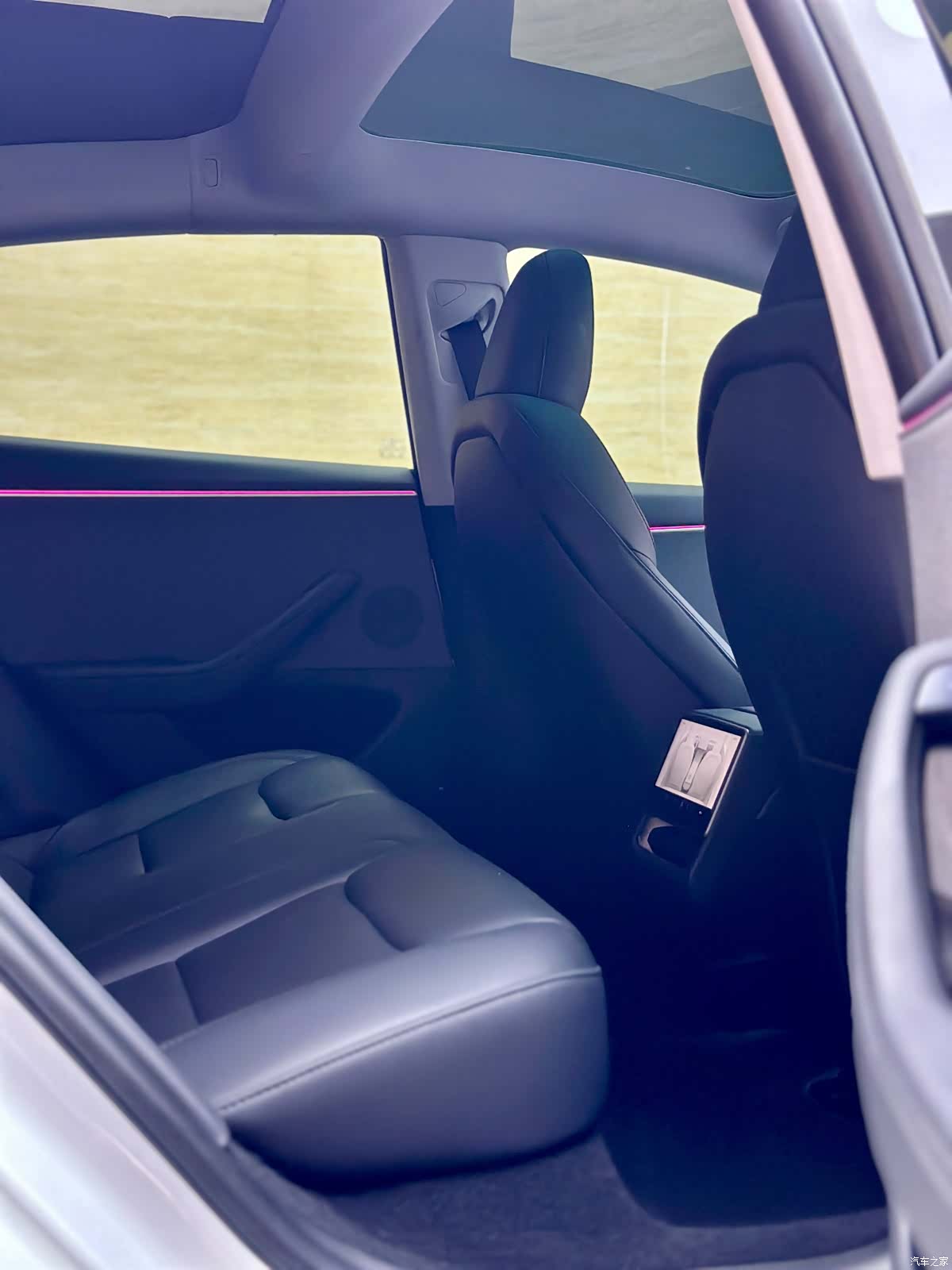 Tesla Model 3, 2024 7