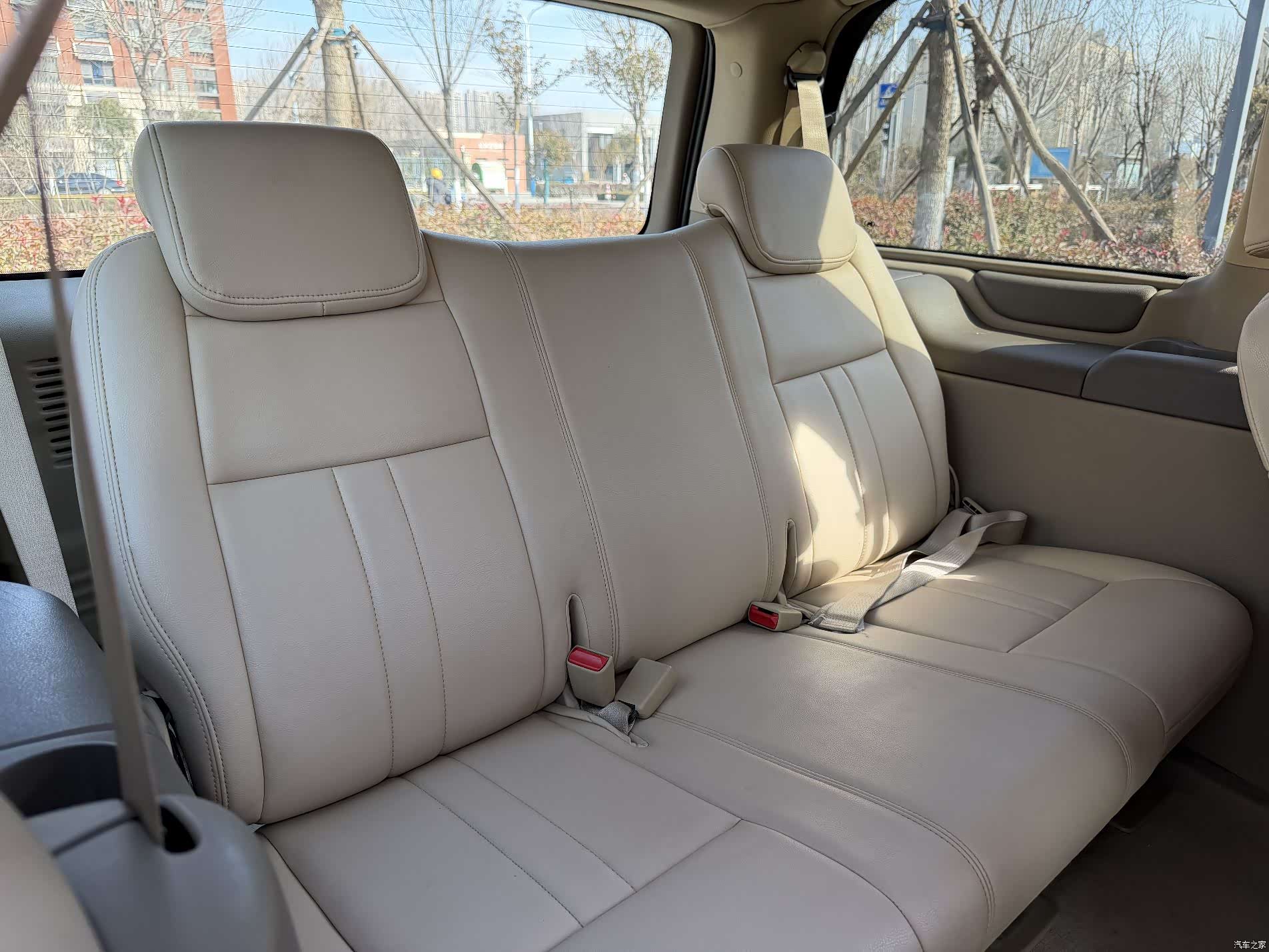 Buick GL8, 2016 13