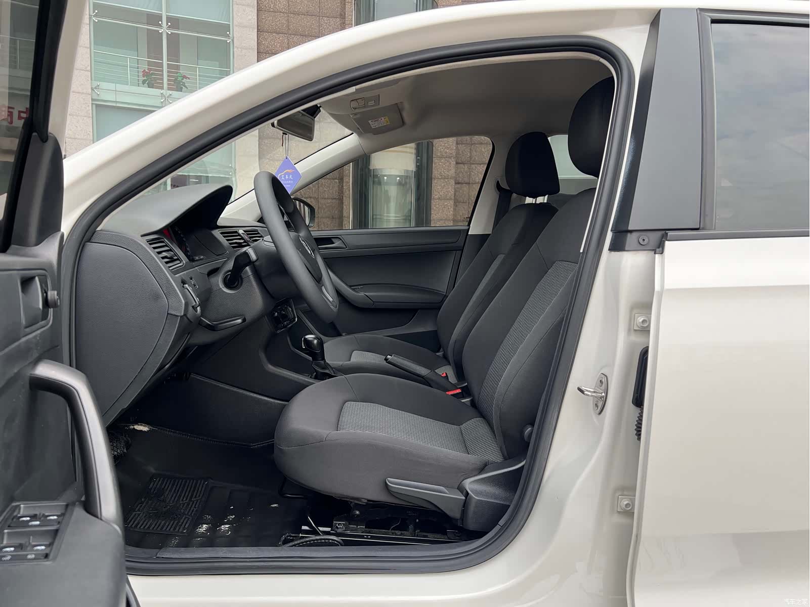 Volkswagen Santana, 2018 8