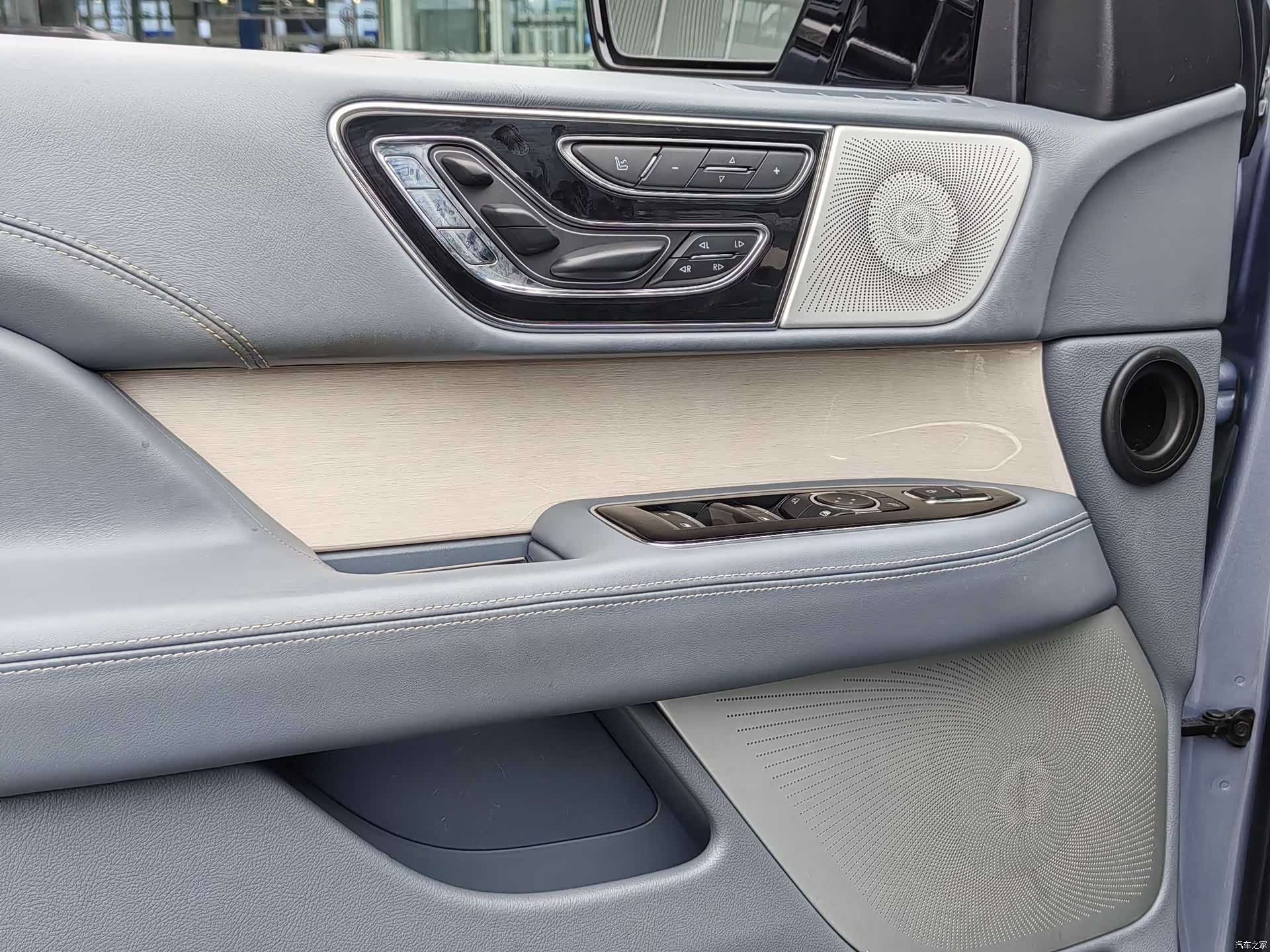 Lincoln Navigator, 2021 10