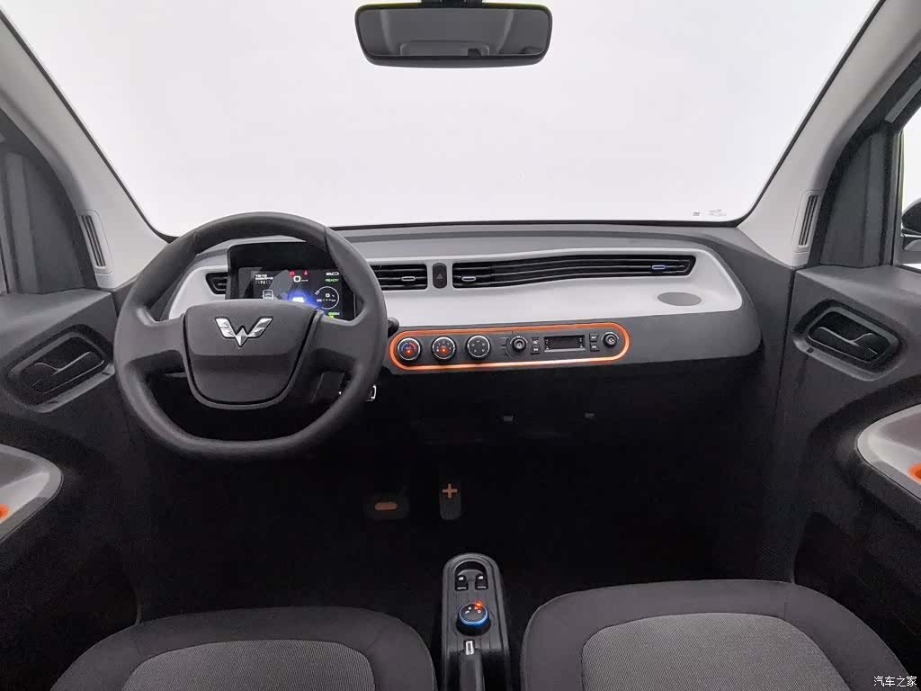 Wuling MINIEV, 2020 все фото