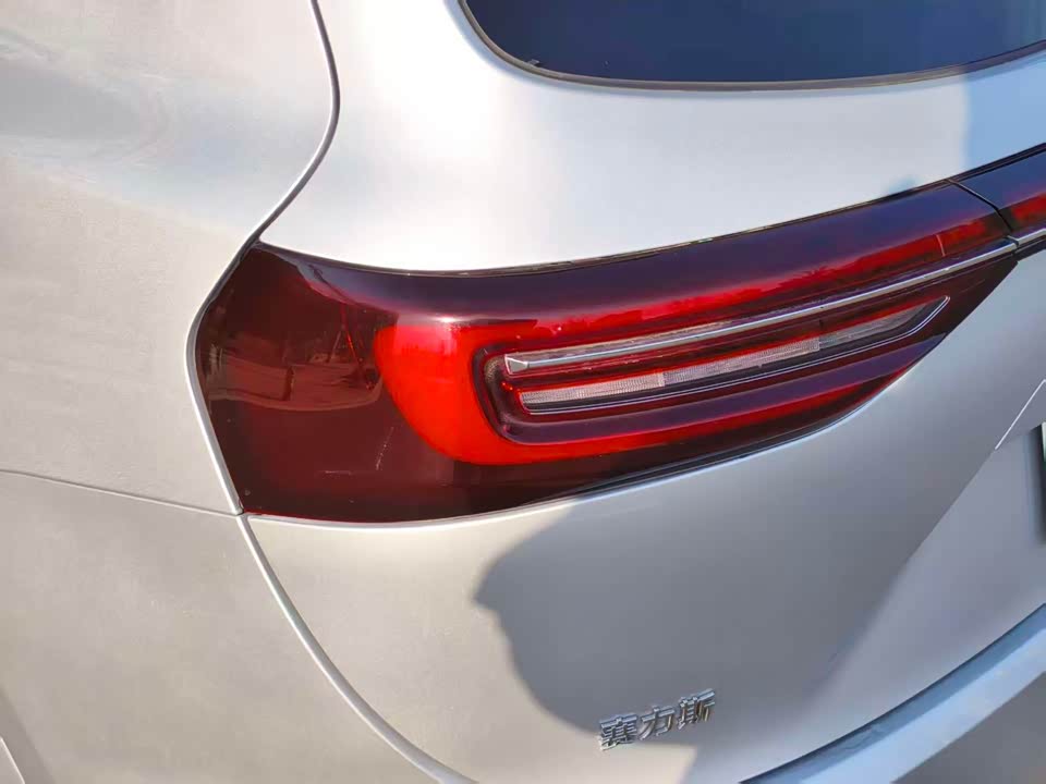 AITO Ask the world M7