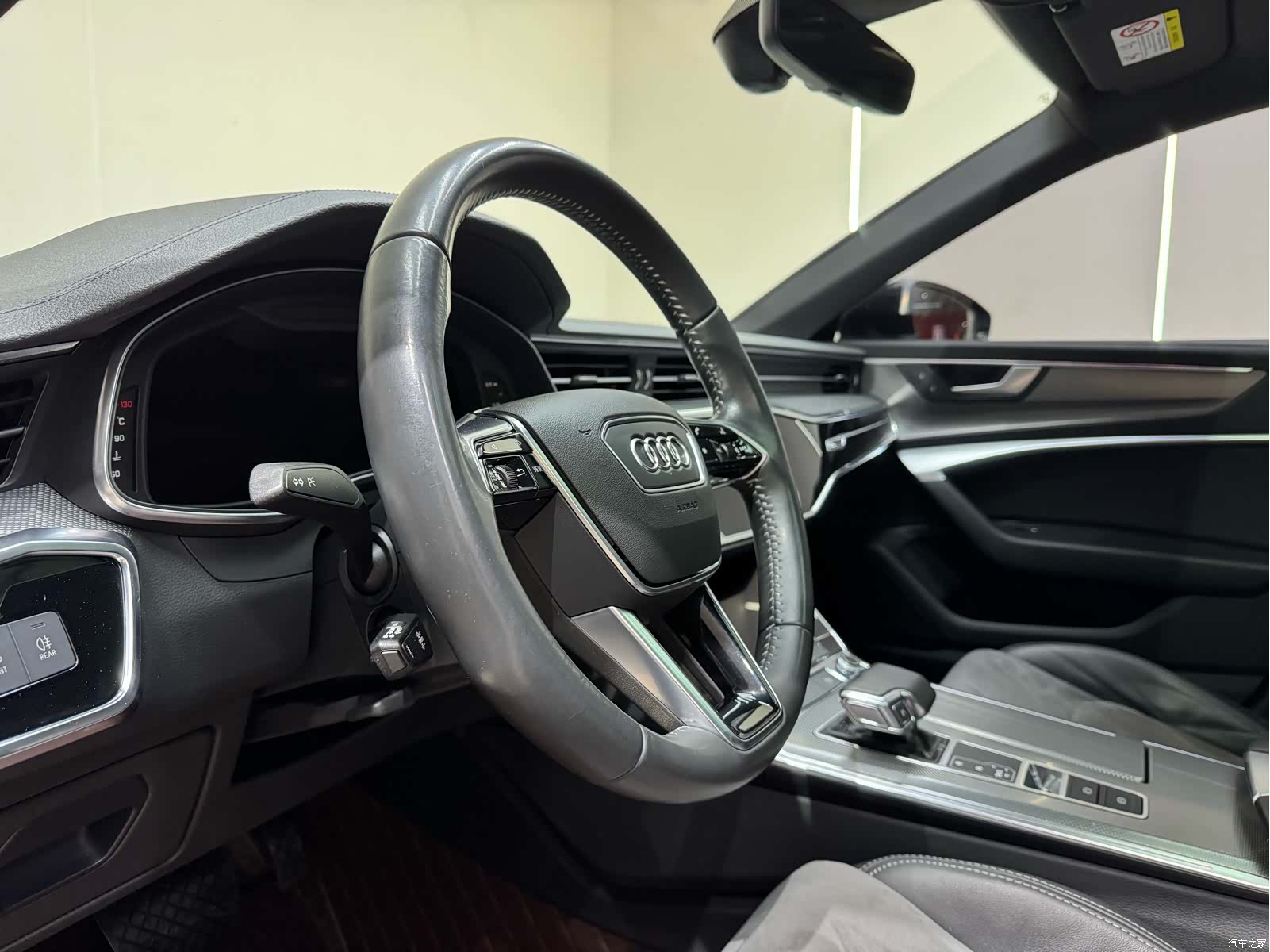 Audi A6L, 2020 12