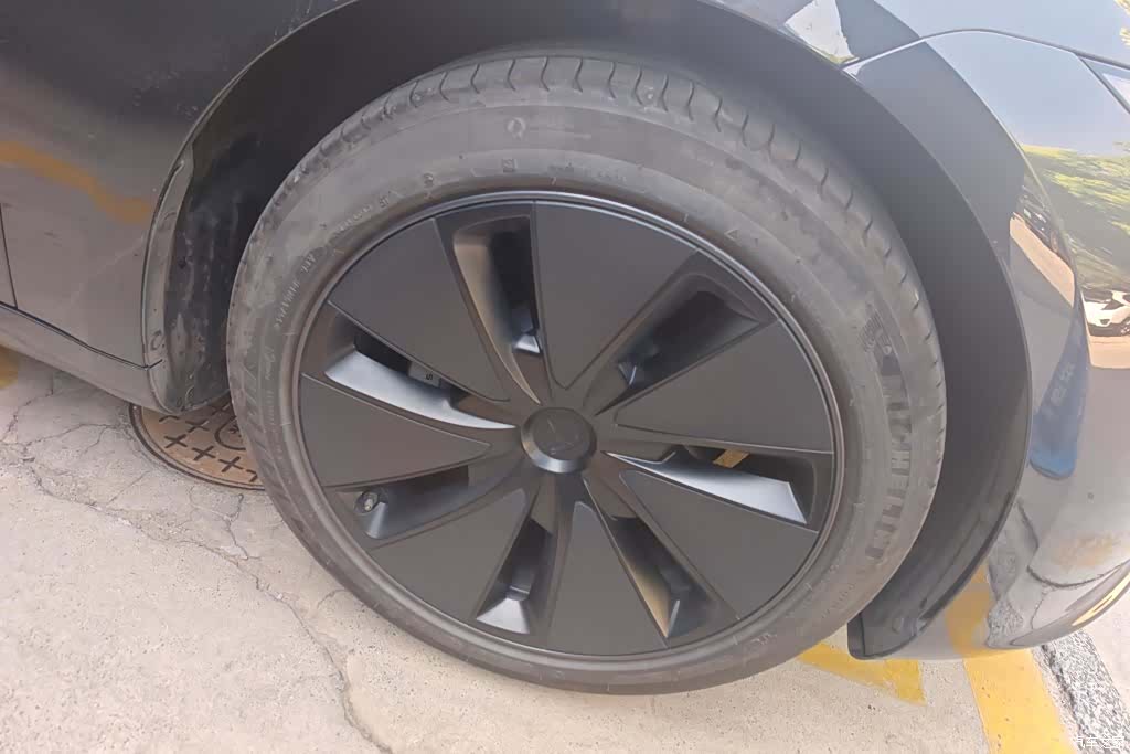 Tesla Model 3, 2024 6