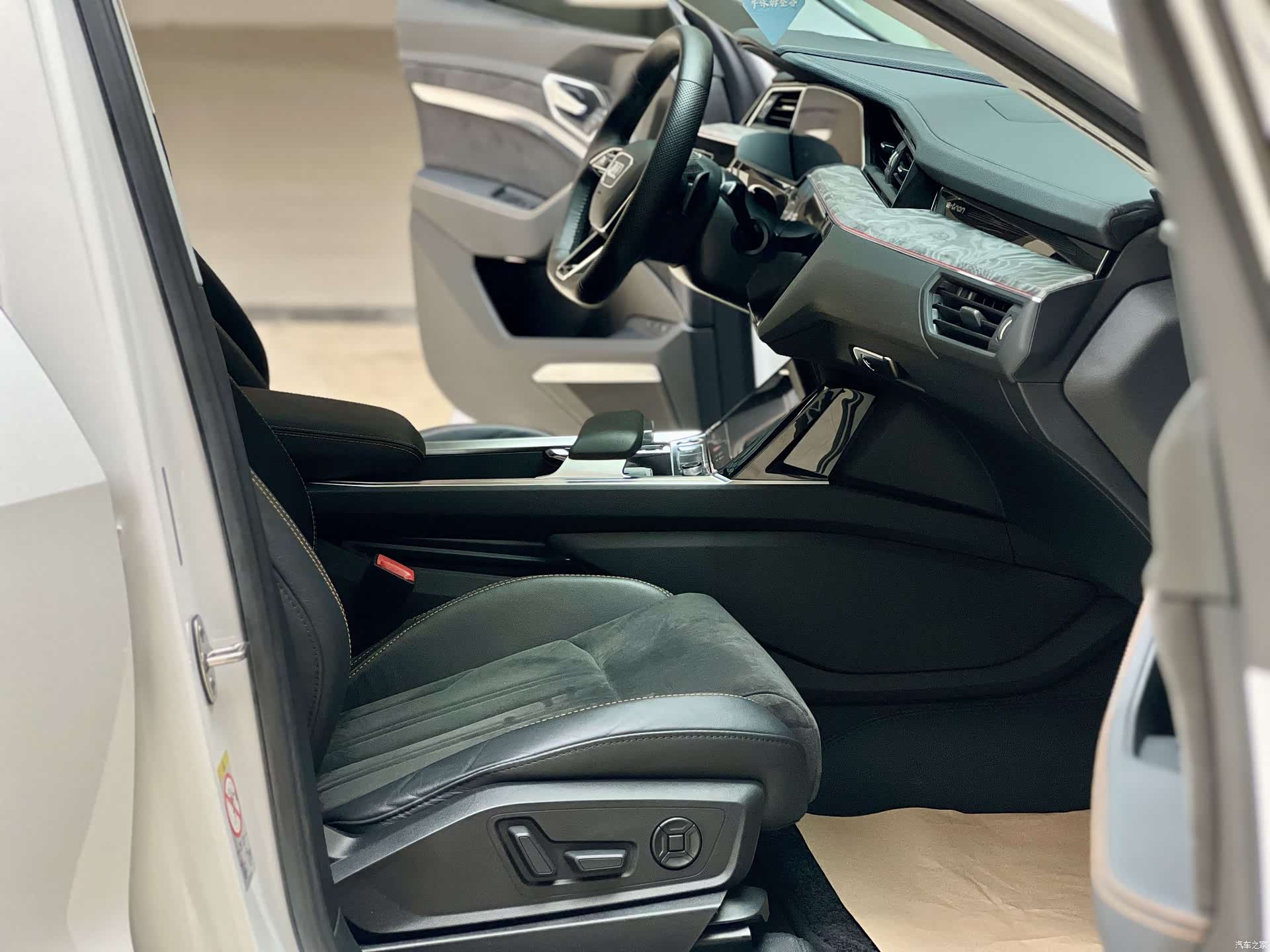Audi e-tron, 2022 11