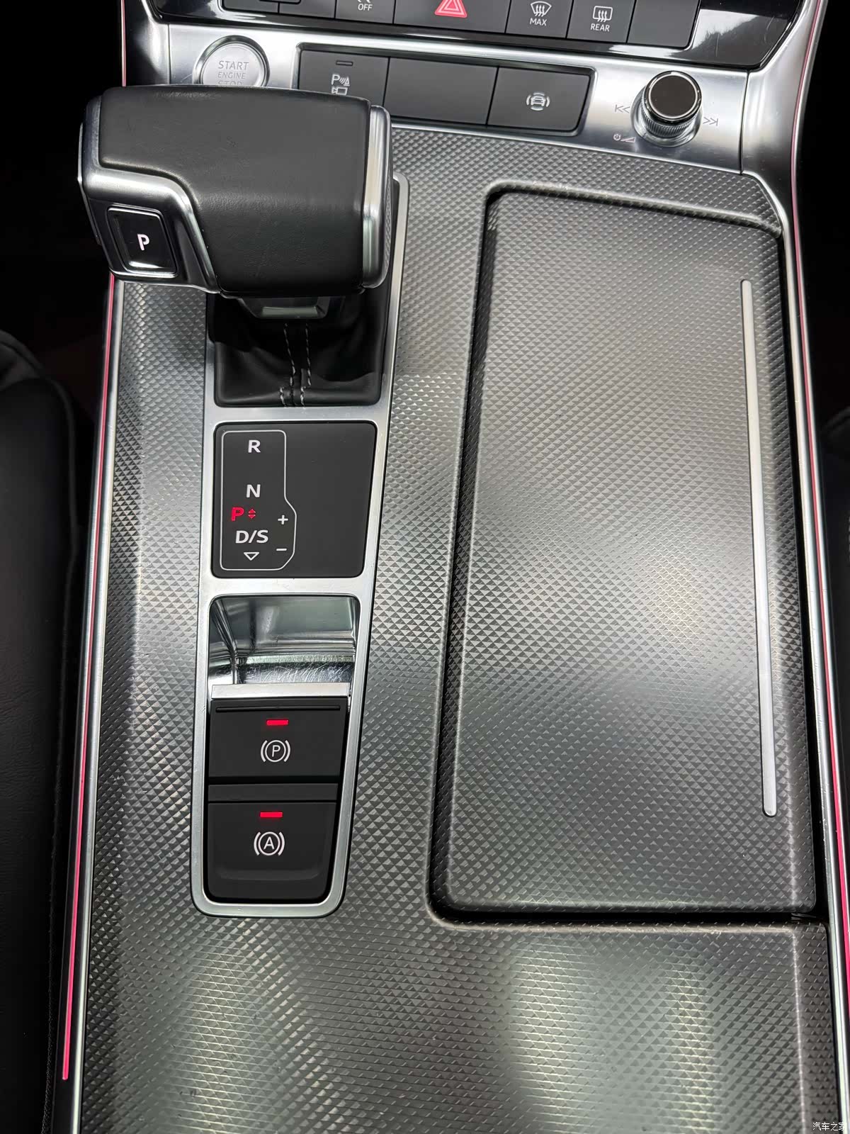 Audi A6L, 2020 24