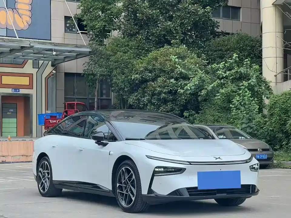 XPENG P7+