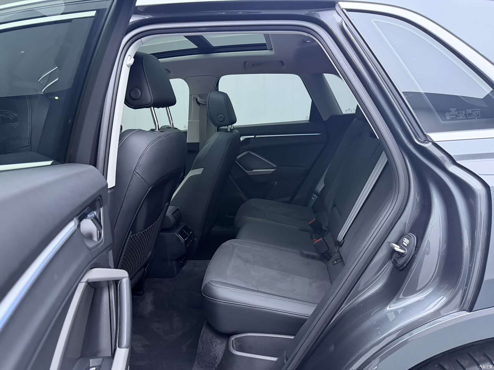 Audi Q3, 2022 9