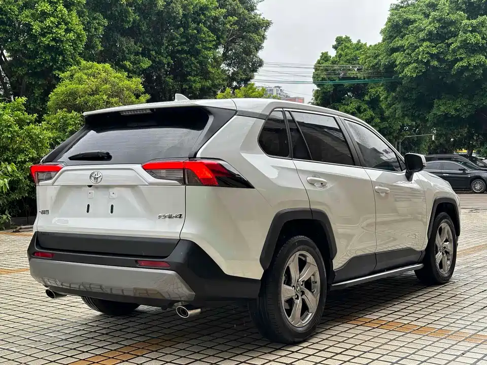 Toyota RAV4 Rongfang