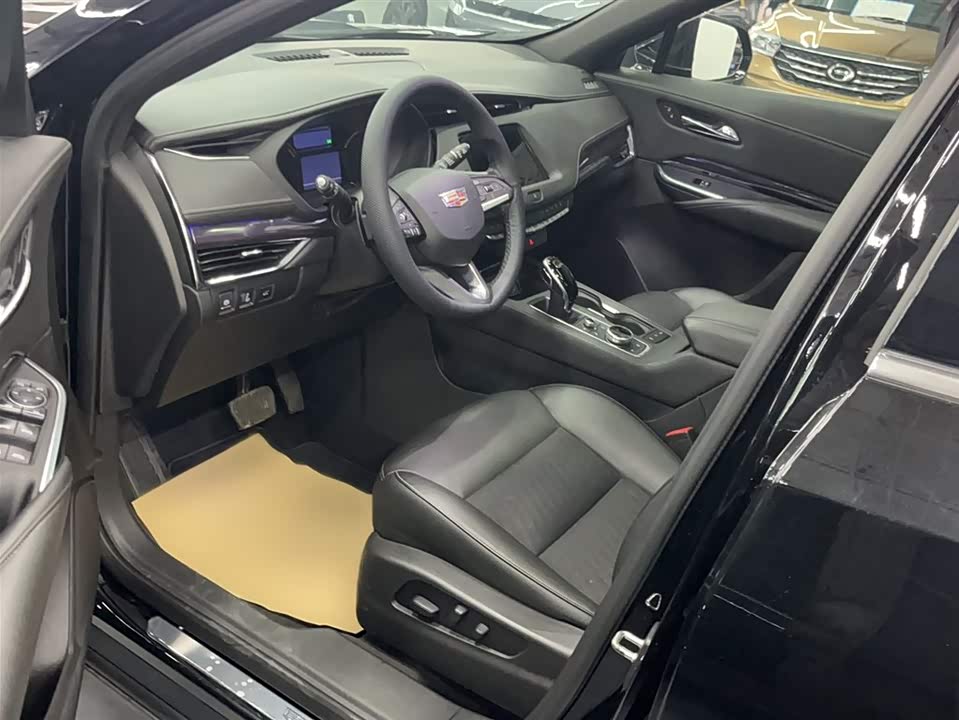 Cadillac XT4