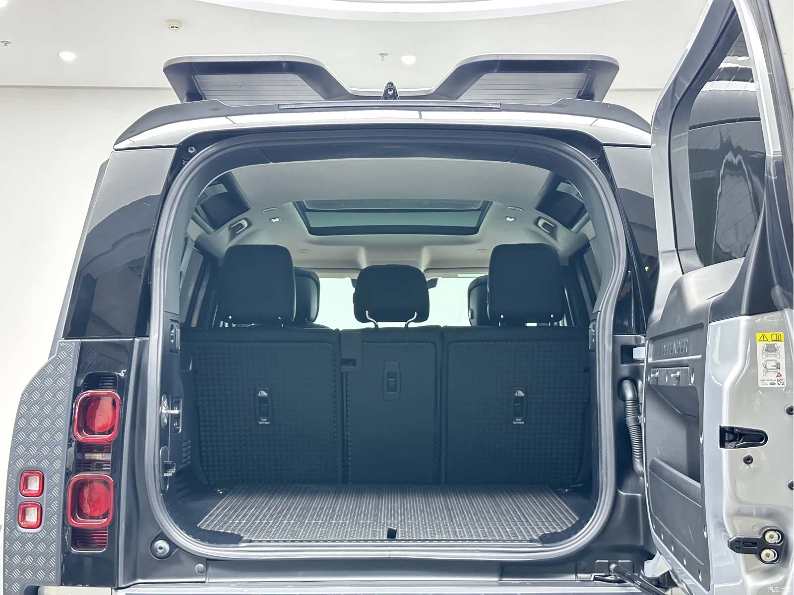 Land Rover Defender, 2021 22