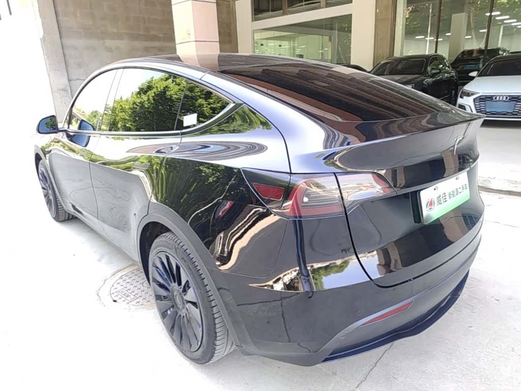 Tesla Model Y, 2023 все фото