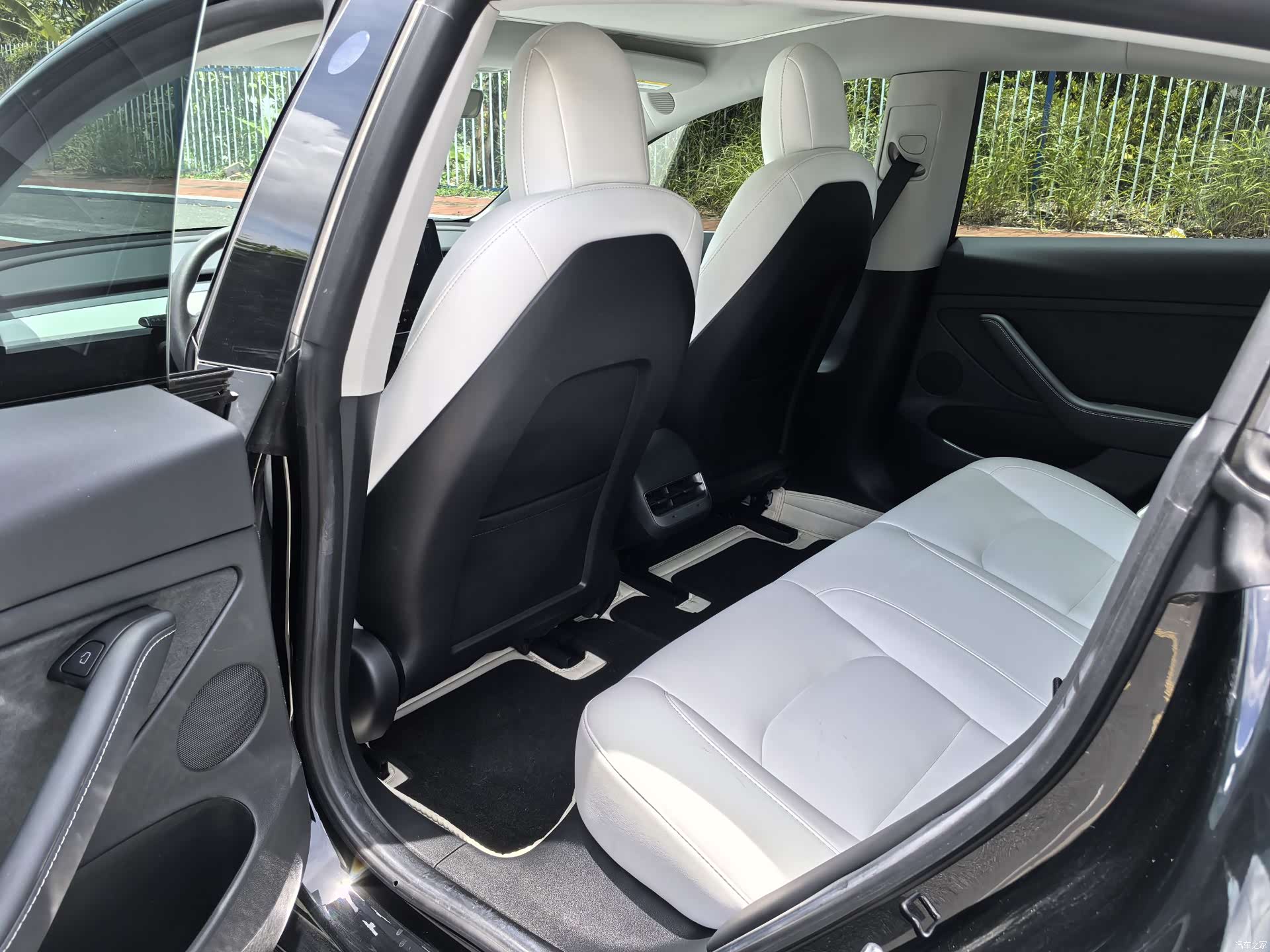 Tesla Model 3, 2022 8